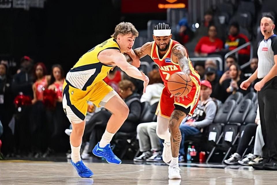 足球直播-得分能力确实出色，但老鹰后场大将的传球能力也确实是比较一般？